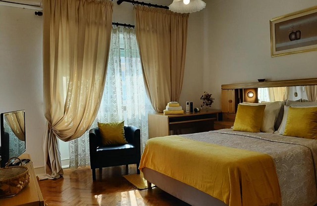 Mary Apartments