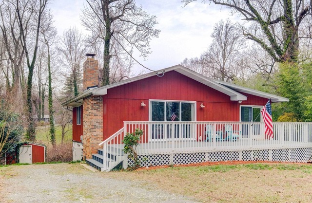 Maryland Vacation Rental: Walk to Chesapeake Bay!
