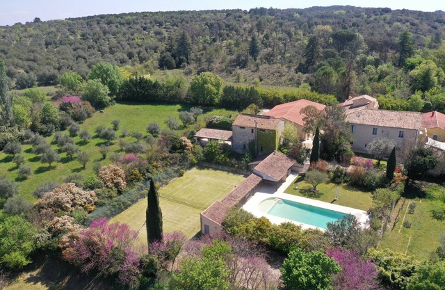 Gîte-Familie-Ensuite Bad-Blick auf die Landschaft-Mas complet