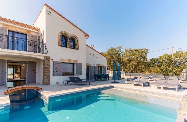 Mas Sureda-Villa-Villa-Ensuite-Meerblick