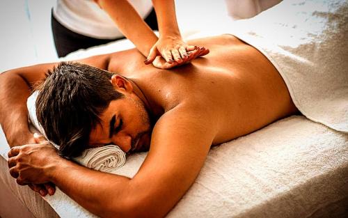 MASAJE PROFESIONAL INCLUIDO en la residencia T o r t u g a M o r a