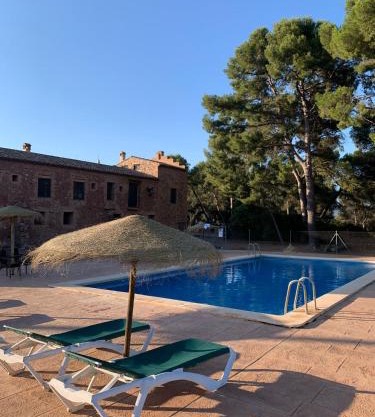 Masia de San Juan - castillo con piscina en plena Sierra Calderona