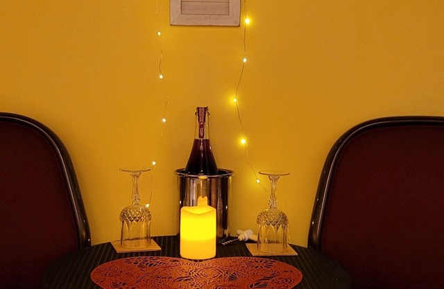 Massage studio & SPA services, private room retreat and rest