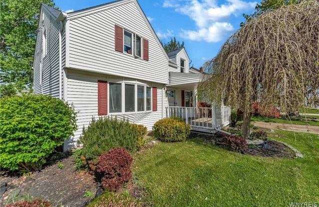Massive 4 bedroom with fenced yard!