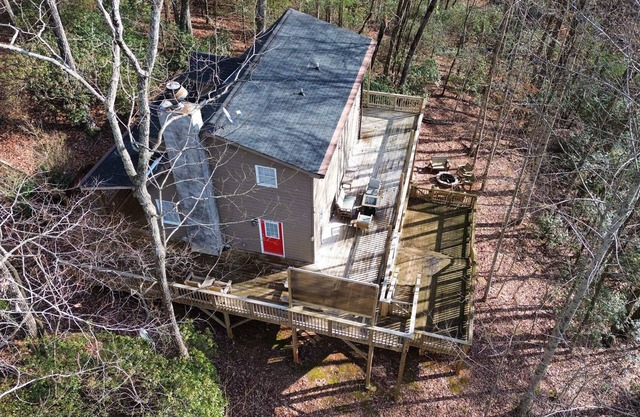 Rustic Retreat/Massive deck/Games/Grill/ Sleeps 7