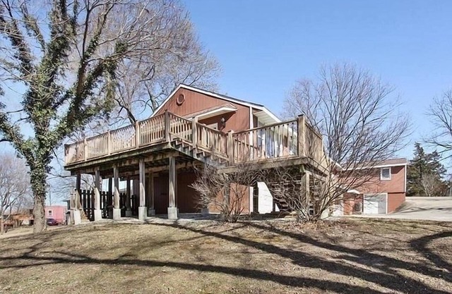 Massive Home 5 mins to Arrowhead Stadium and 15 mins from Downtown Kansas City