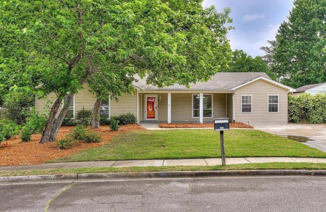 Master 2025 Rental! 3 Bed 2 Bath!