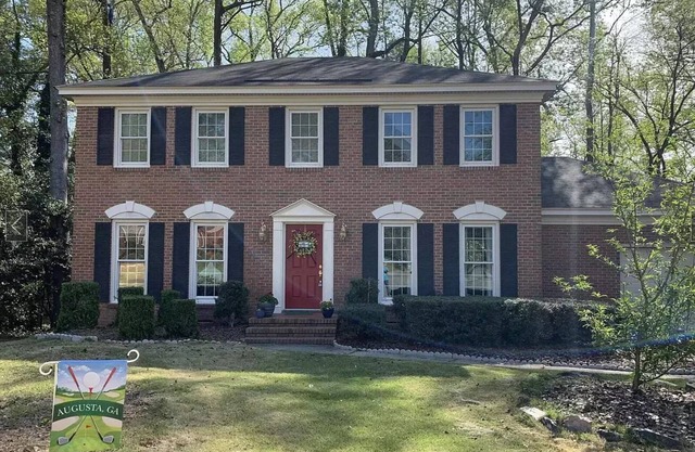 Masters Rental 4br 2.5ba; Less than 4mi from Augusta National with putting green