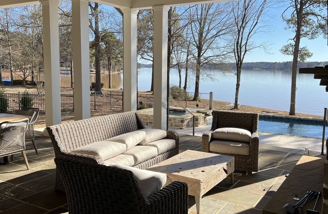 Masters Tournament Getaway in Lakefront Luxury