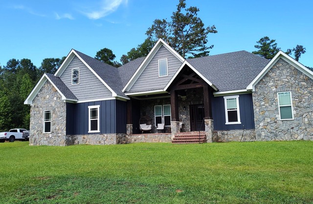 Masters Week Charming 3-bedroom house with fitness room and AC in Clarks Hill.