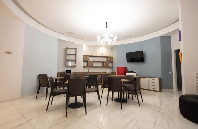Mathera Boutique - Fünf Schlafzimmer Wohnung, Schläft 15