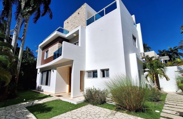 Maverick Luxury Villa/ 3bd/5bath