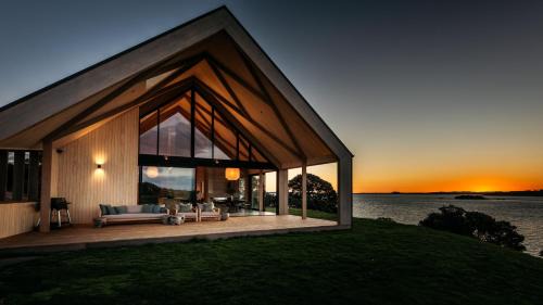 Mawhiti - Stay Waiheke