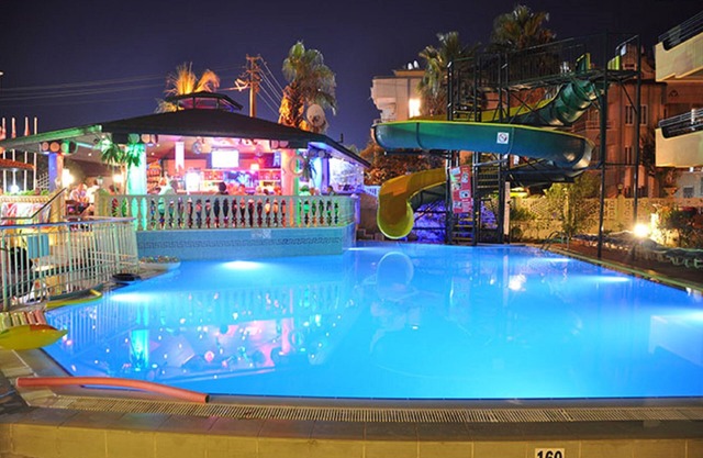 MAXWELL HOLIDAY CLUB