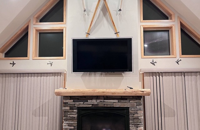 Mayfair Manor Mountain Retreat