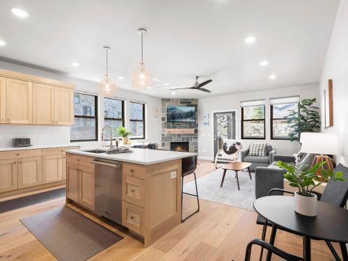 Mayflower Lakeside 3 Bedroom Mountain Retreat