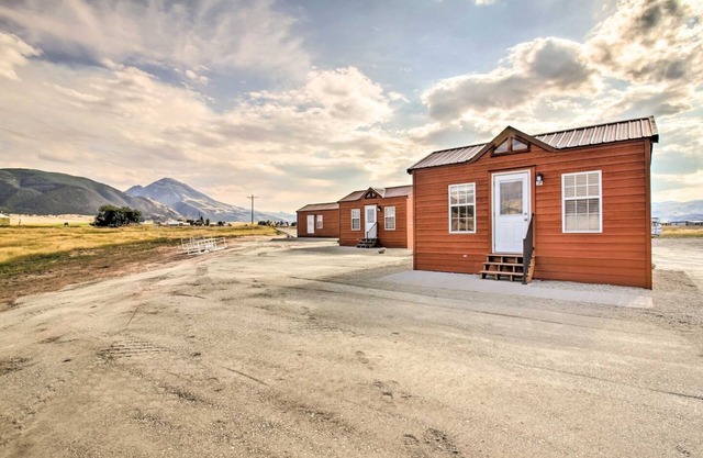 Mayfly Cabin (Cabin #3)