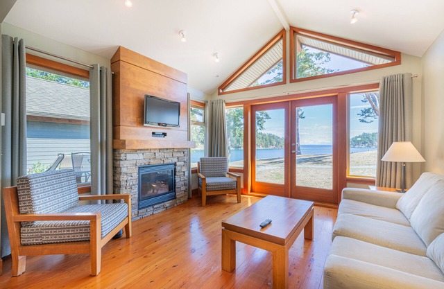 Mayne Island Resort
