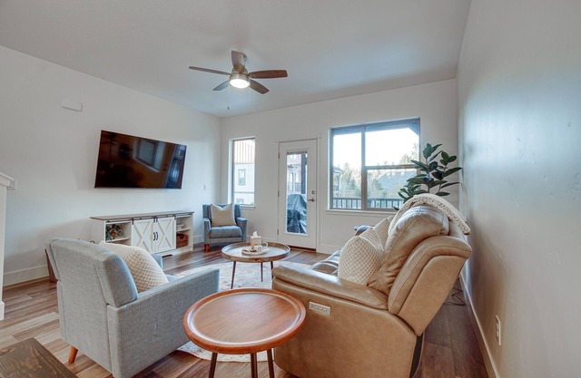 McCall Vacation Rental w/ Private Balcony & Grill!