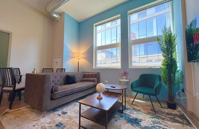 McCormick Oasis 2br/2ba with Optional Parking/Patio/Gym/sleeps 6