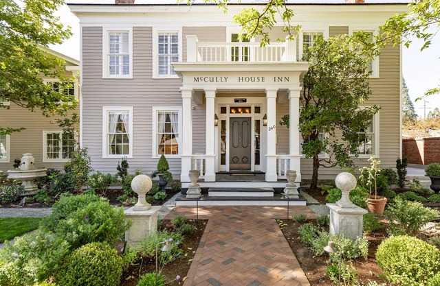 McCully House Inn