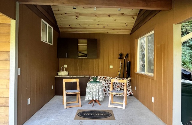 Meadow View Cabin
