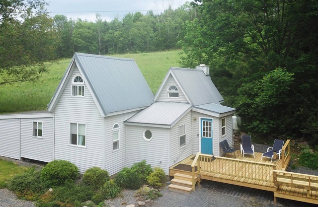 Meadowlark, a delightful and unique Catskill Mountain Cottage. Extraordinary