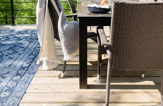 Meadowlark Cottage by Bowerbird Stays