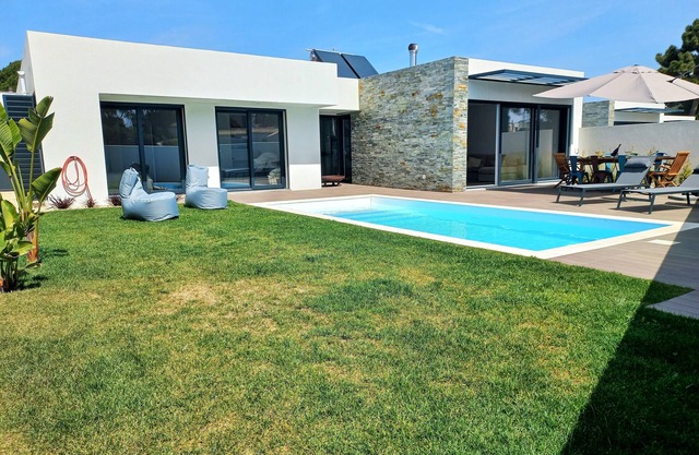 Meco Beach and Pool Villa