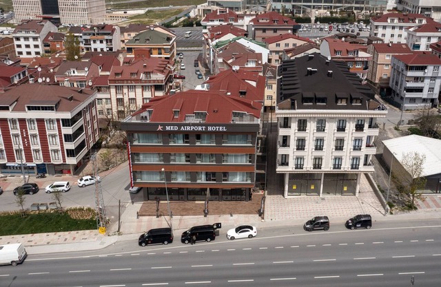 MED AİRPORT HOTEL
