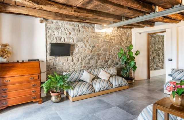 Medieval Getaway! Apuan Alps Authentic Apt x4