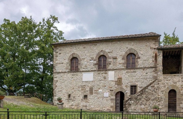 Mittelalterliches Bauernhaus in Caprese Michelangelo mit Terrasse