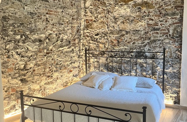 MEDIEVAL LOFT THE STONE