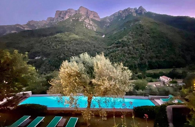 Mittelalterliche Bergoase mit privatem Garten und unglaublichem Bergblick