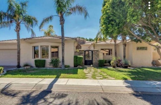 Mediterranea home w/Casita and private court yard central to Biltmore/Scottsdale