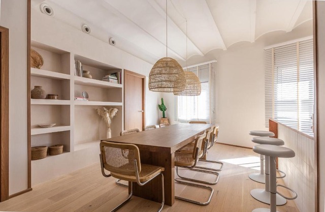 Mediterranean retreat with 4 bedroom and 3 bathrooms