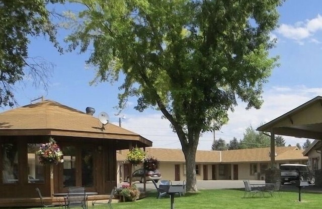 Meeker, Colorado - Hotel Room #112