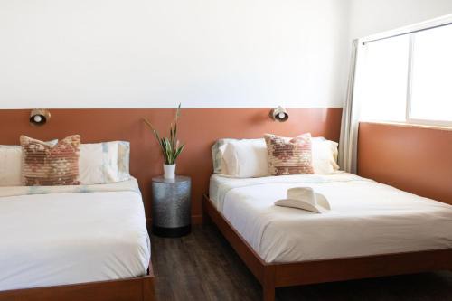 Mellow Moon Lodge