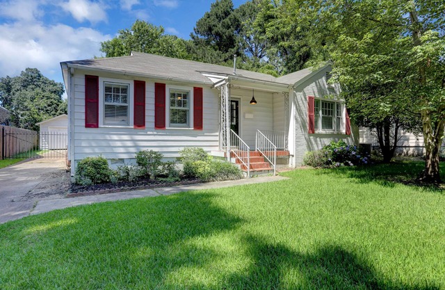 *Memphis themed house minutes away from Beale, Zoo, Museums!