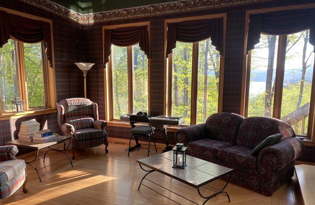 Memphremagog Lakefront House