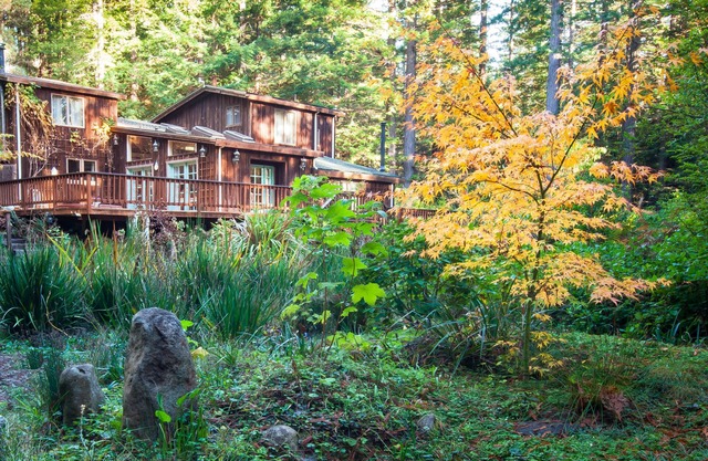 Mendocino Handcrafted 6000 sqft Redwood Lodge on 16 acres of Woods & Zen Garden