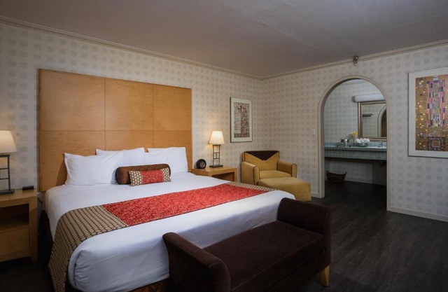 Menlo Park Inn
