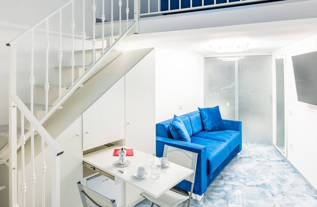 Mergellina Sea Studio with Jacuzzi by Wonderful Italy