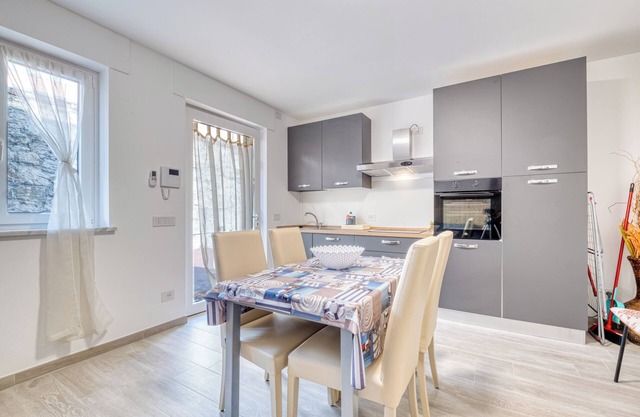 Merlo C - town center & private parking, Ceriale, Italy
