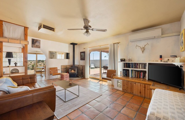 Mesa View Homestead - Cozy, 360 Views & Tranquility! 1 Bedroom Home by RedAwning