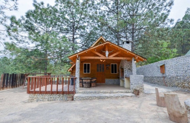 Meteorite Cabin / ideal for family adventures
