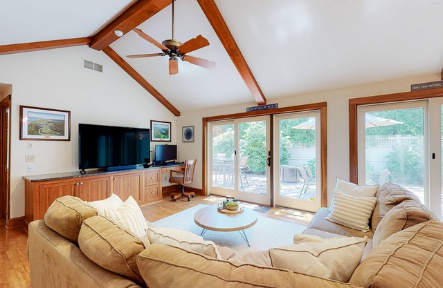 Mews Village Villa | House in Mashpee