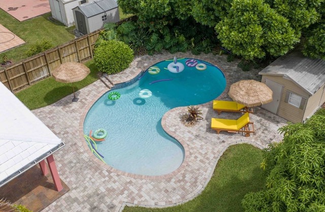 Mexican Dream |FITS 14| Big Pool