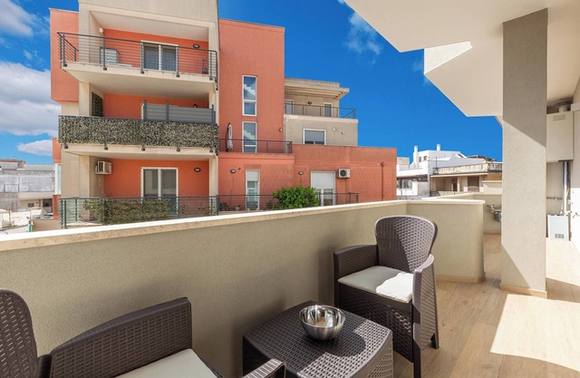 Mezzaluna Luxury Rooms - Mono Home