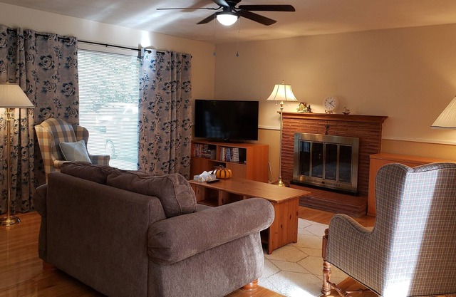 Mi Casa Entire suite 2 BED/1BA single level house. Nice garden view
